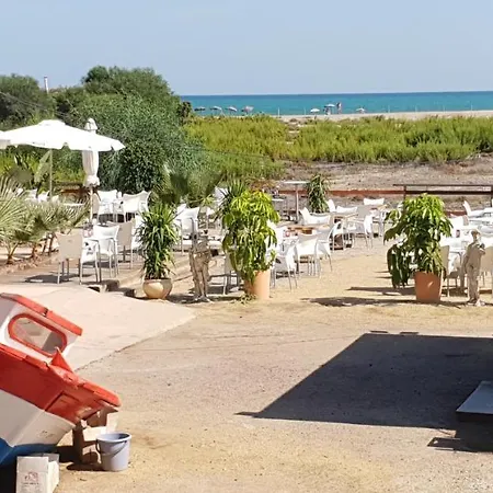 Paraiso Playa: Beachfront Attic With Private Solarium Apartment Vera